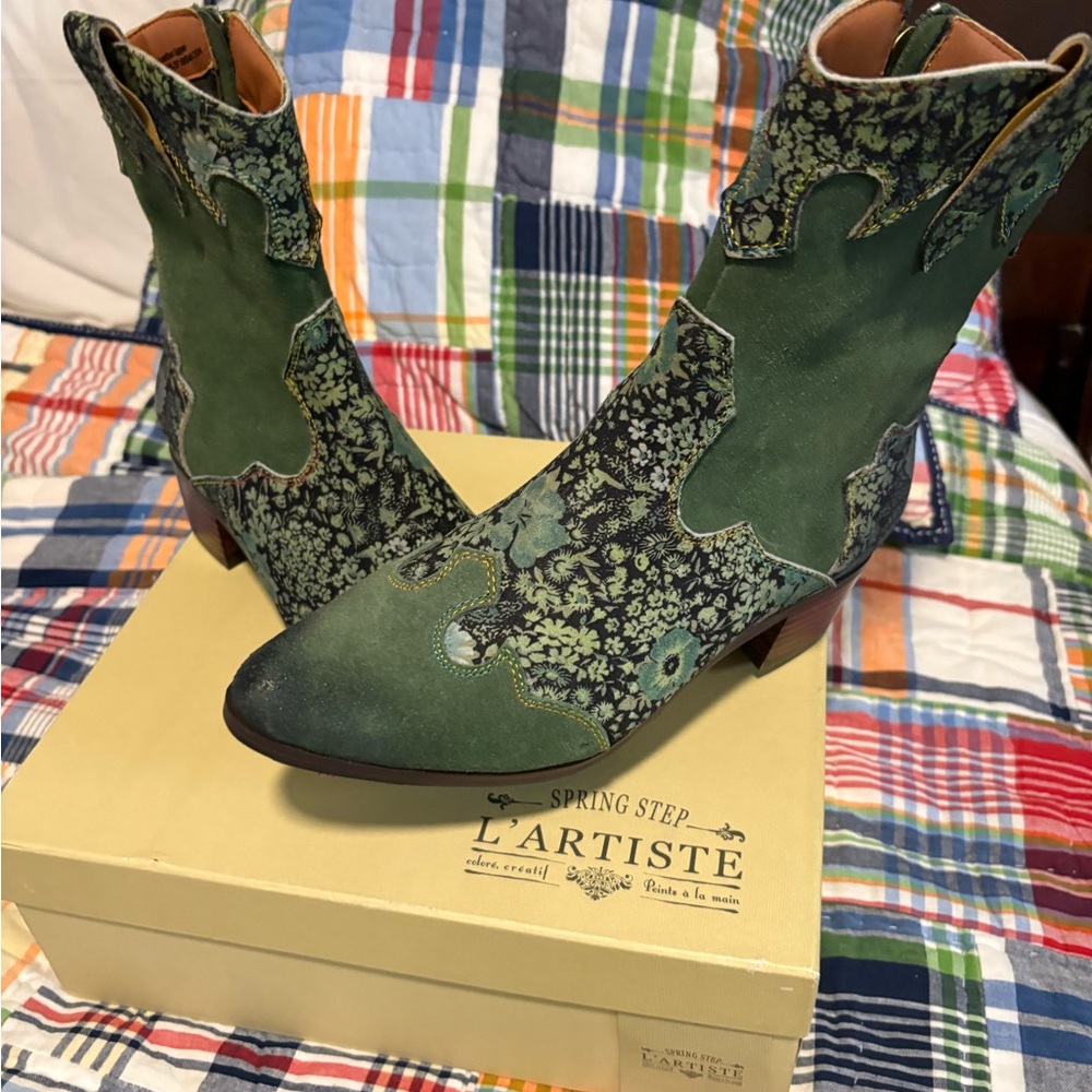 L'ATISTE Spring Step Green Ankle Genuine Leather upper Boots size 6.5 -7 37